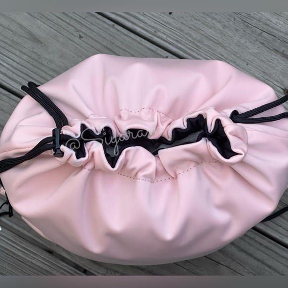 Prada backpack - Picture 7 of 10